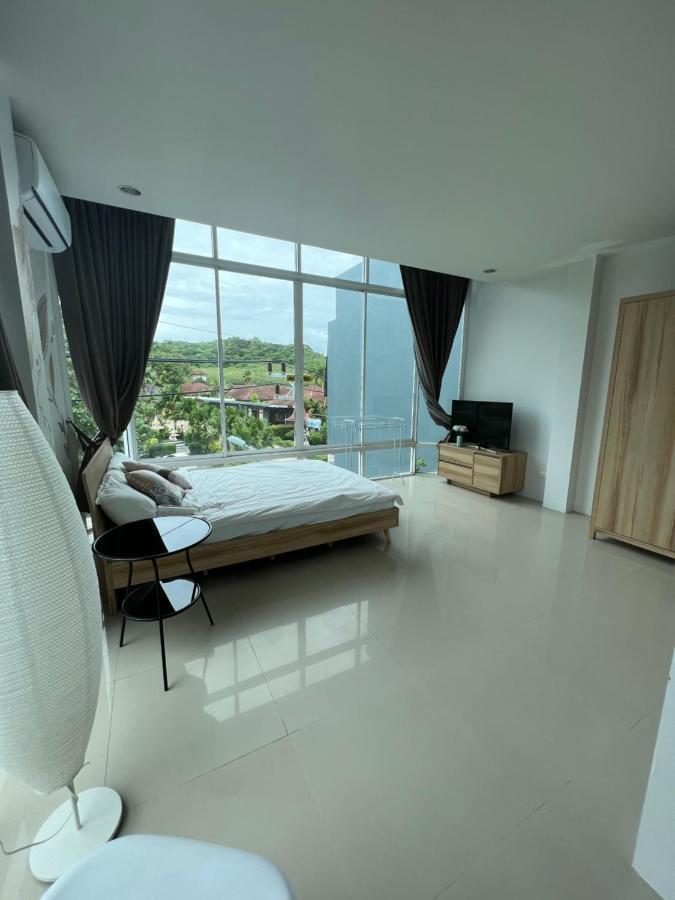 The Chu Cafe / Guesthouse Nai Harn 외부 사진